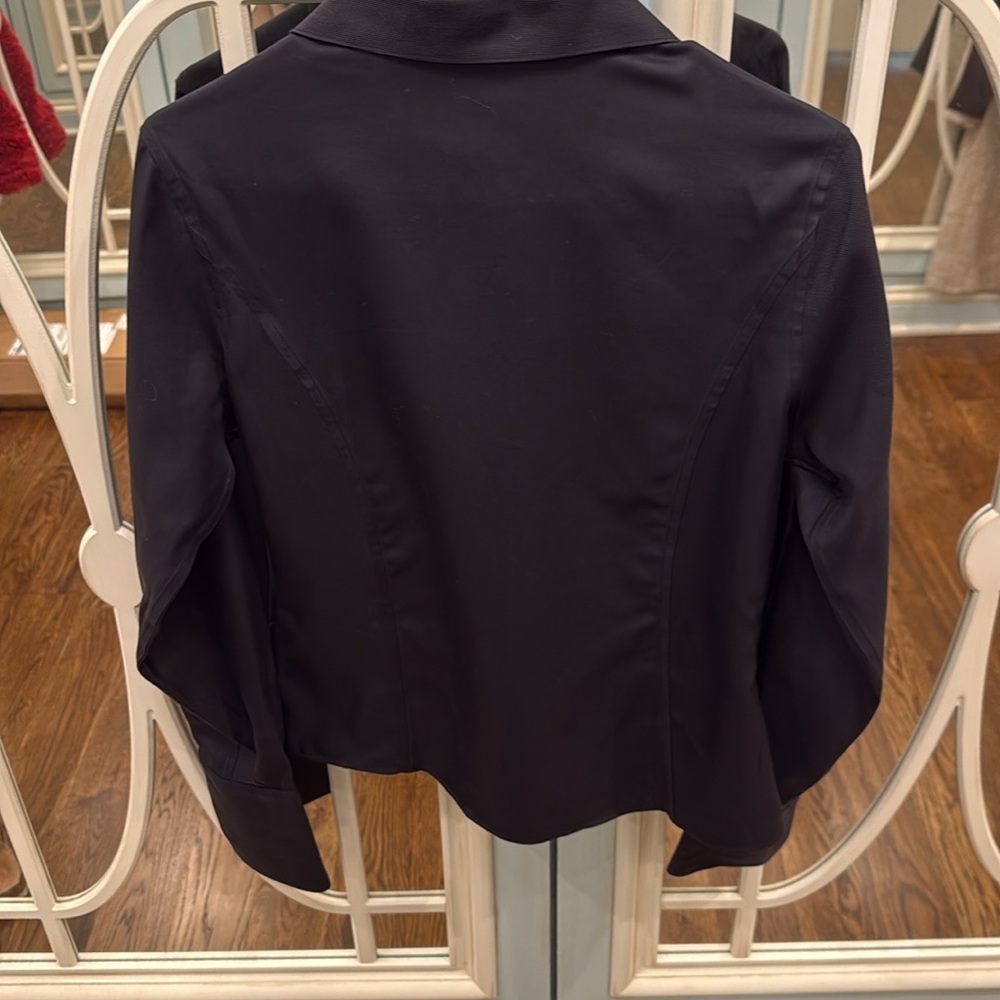Brooks Brothers black semi fitted blouse- French cuffs Size 6 - Picture 4 of 4